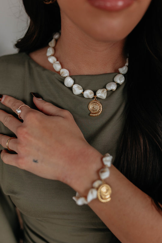 Karolina Shell Necklace