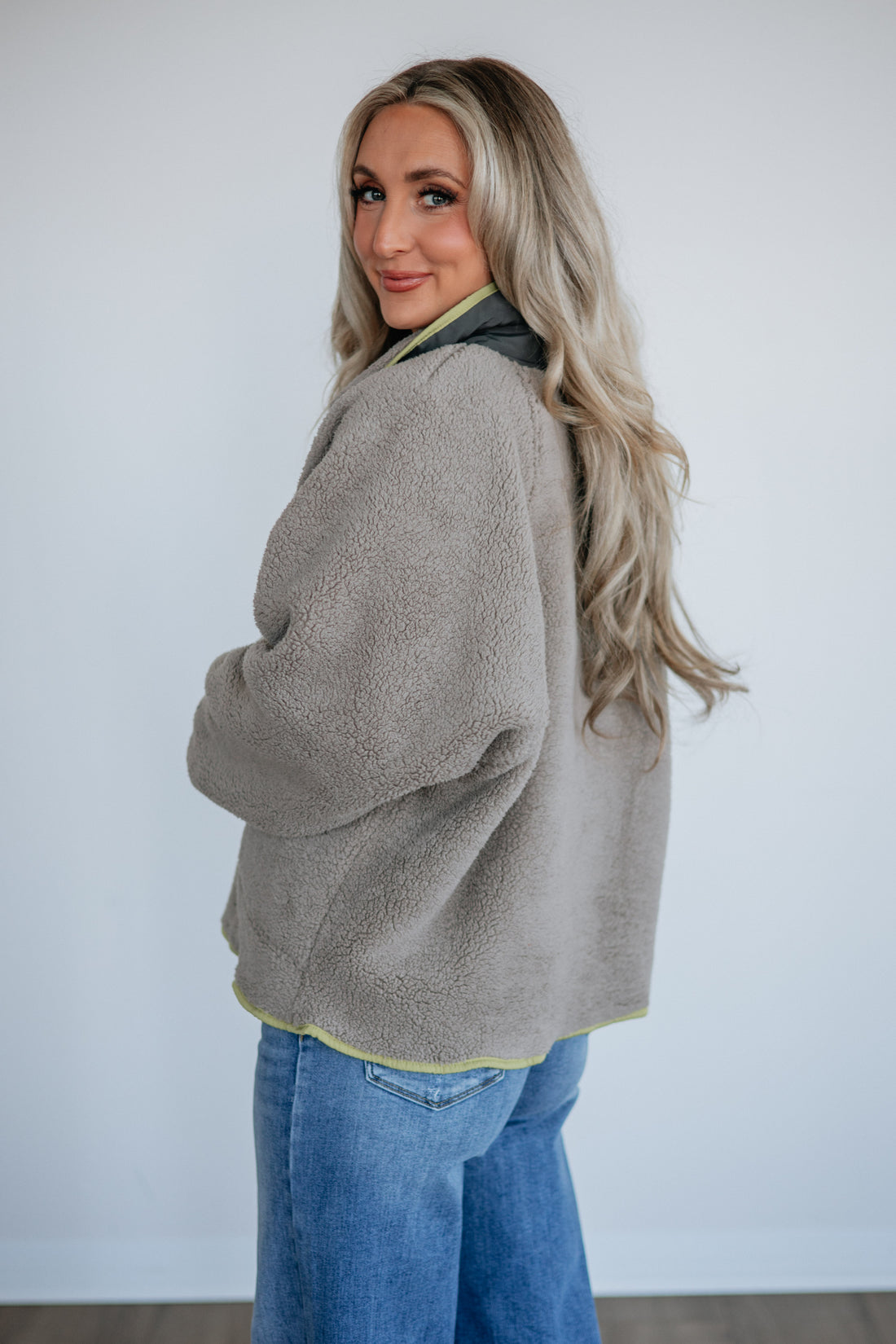 #color_taupe